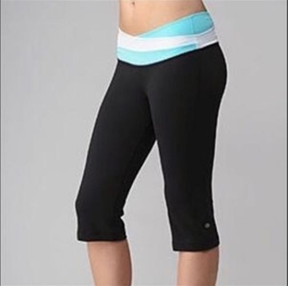 Lululemon Astro Capri Waisted Yoga Goove - Picture 8 of 9